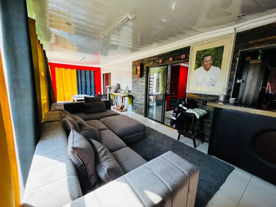 3 Bedroom Property for Sale in Bloemside 2 Free State